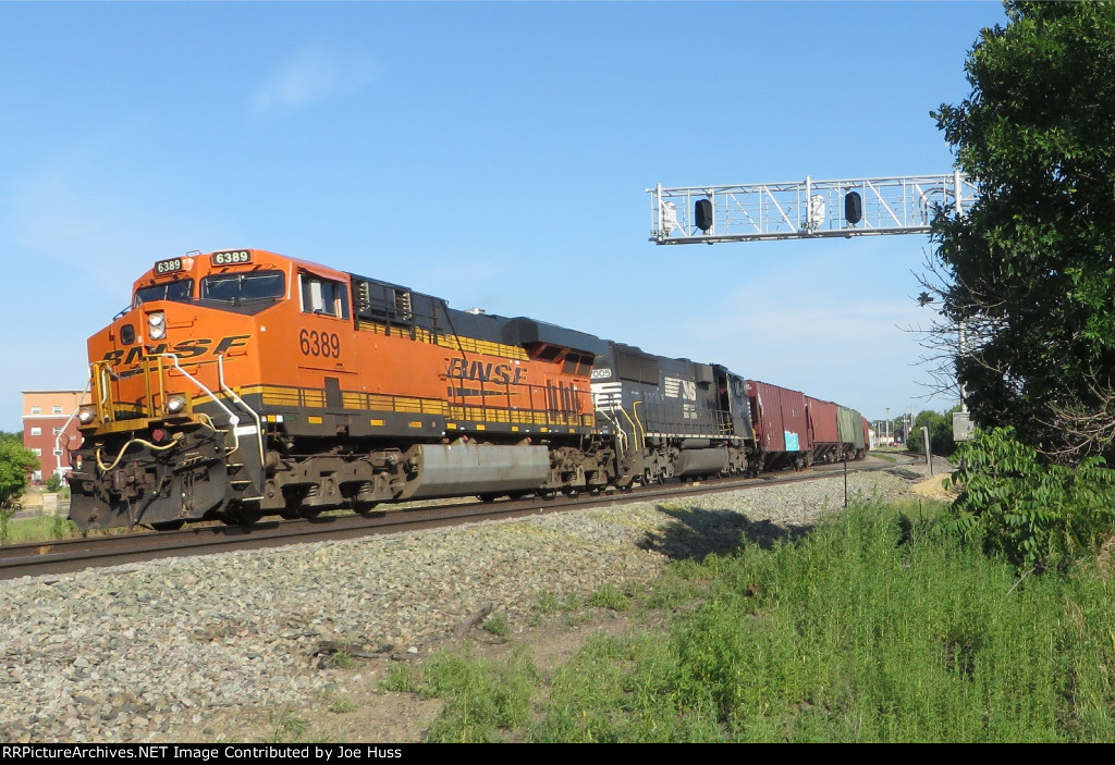 BNSF 6389 East